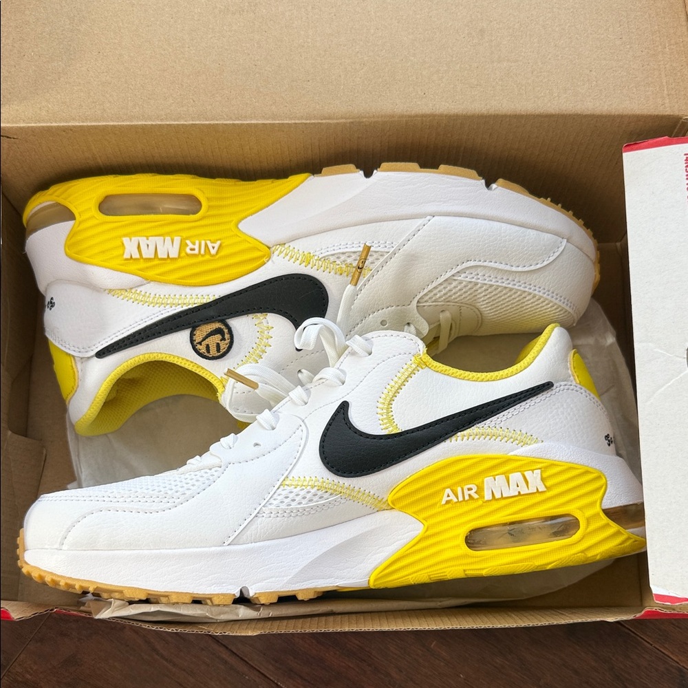 Nike Go the Extra Smile Air Max White and Yellow with Black Accents